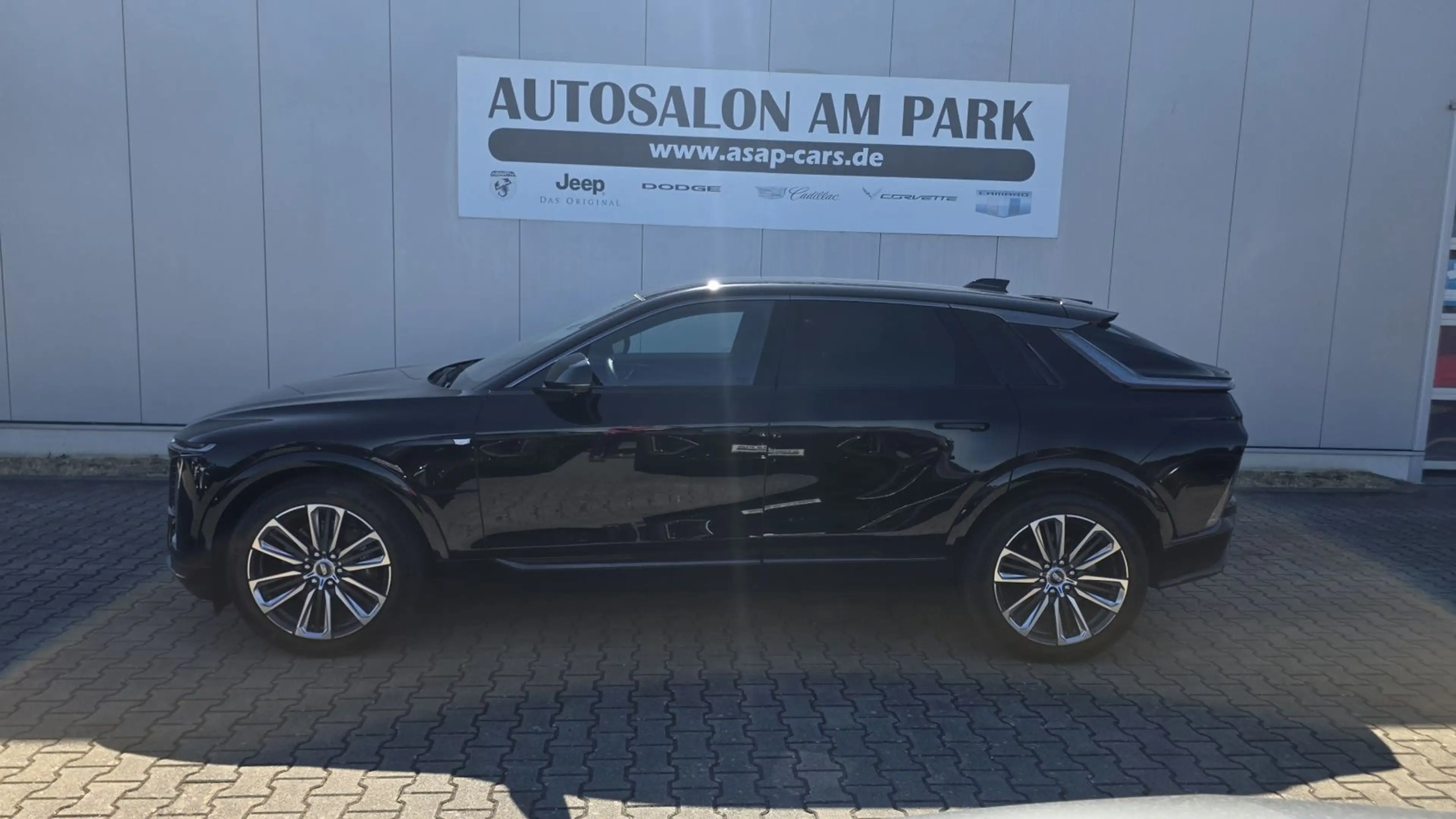 Cadillac Lyriq Sport 600e AWD — photo 4