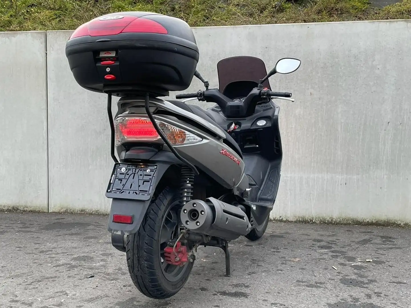 Kymco Xciting 500i Zilver - 2