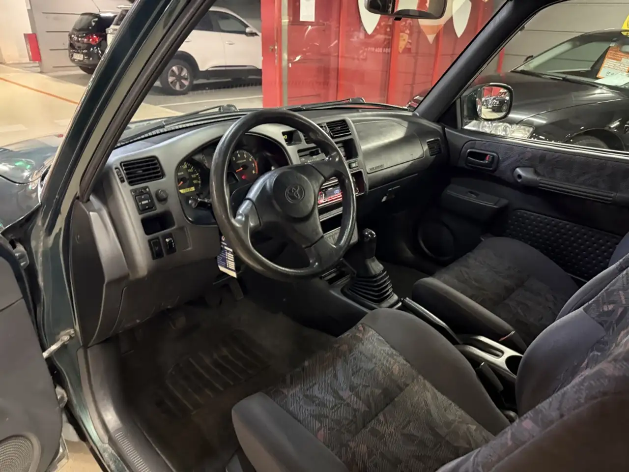 Toyota RAV4 GX, foto 10