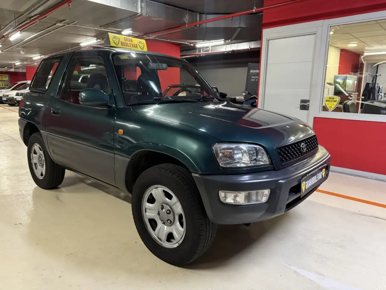 Toyota RAV4 GX, foto 2