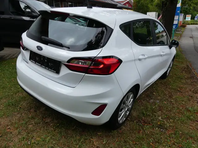 Ford Fiesta view 3