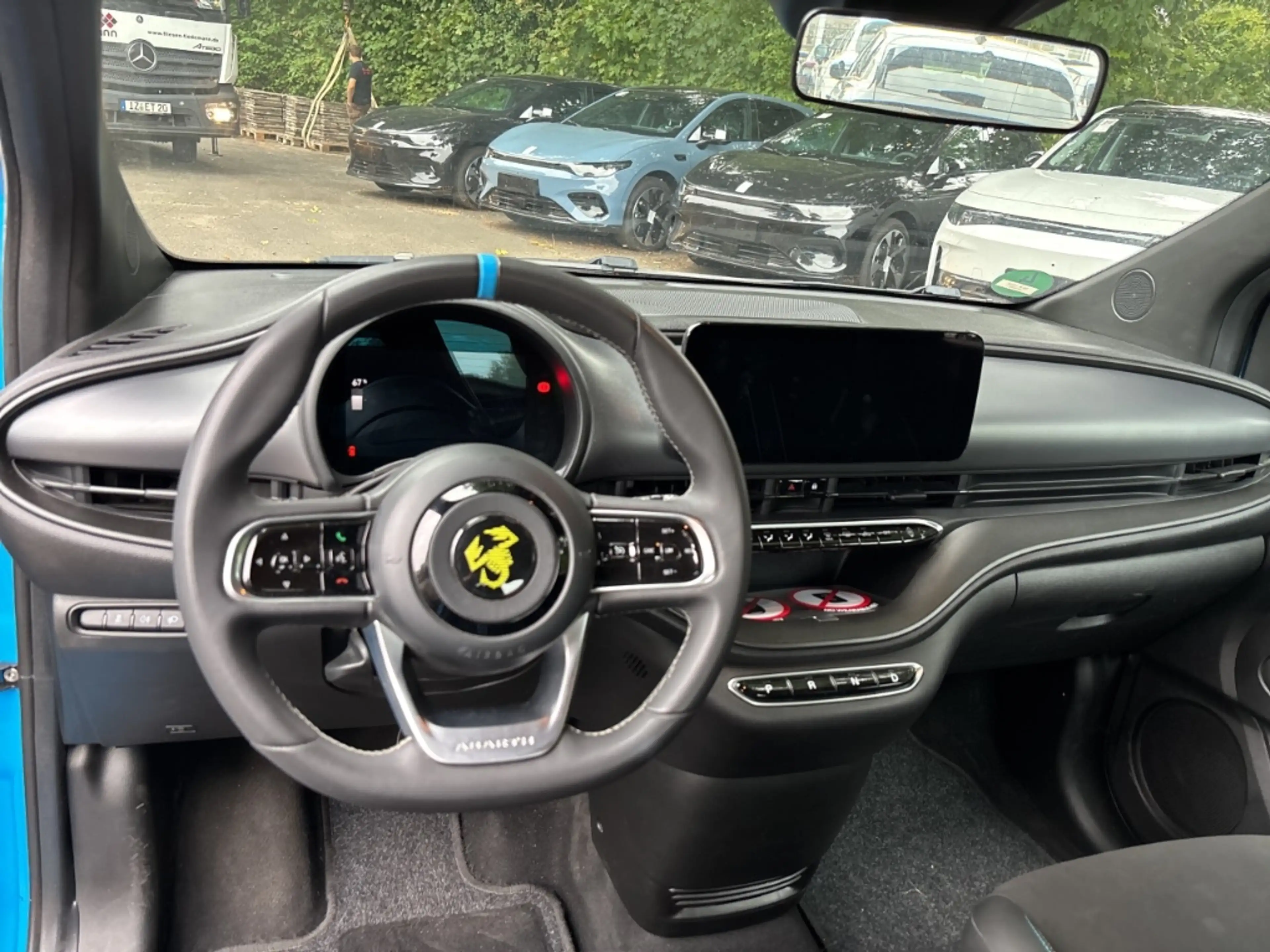 Abarth 500e Navi Leder LED Apple CarPlay Android Auto Klimaaut — photo 15