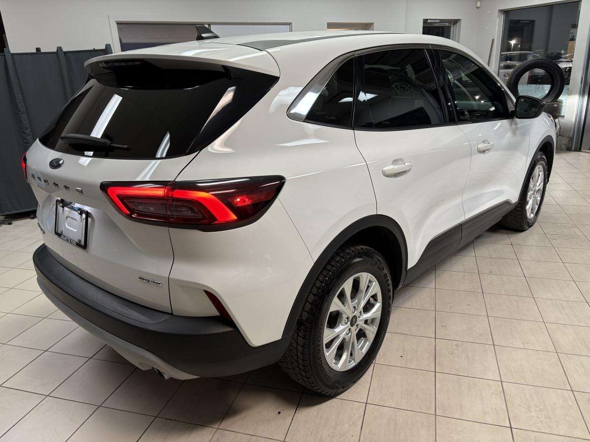 2023 Ford Escape ACTIVE AWD SIEGE/VOLANT CHAUFFANT DEMARREUR A DIST — снимка 1
