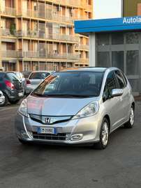 1.3 hybrid Elegance cvt