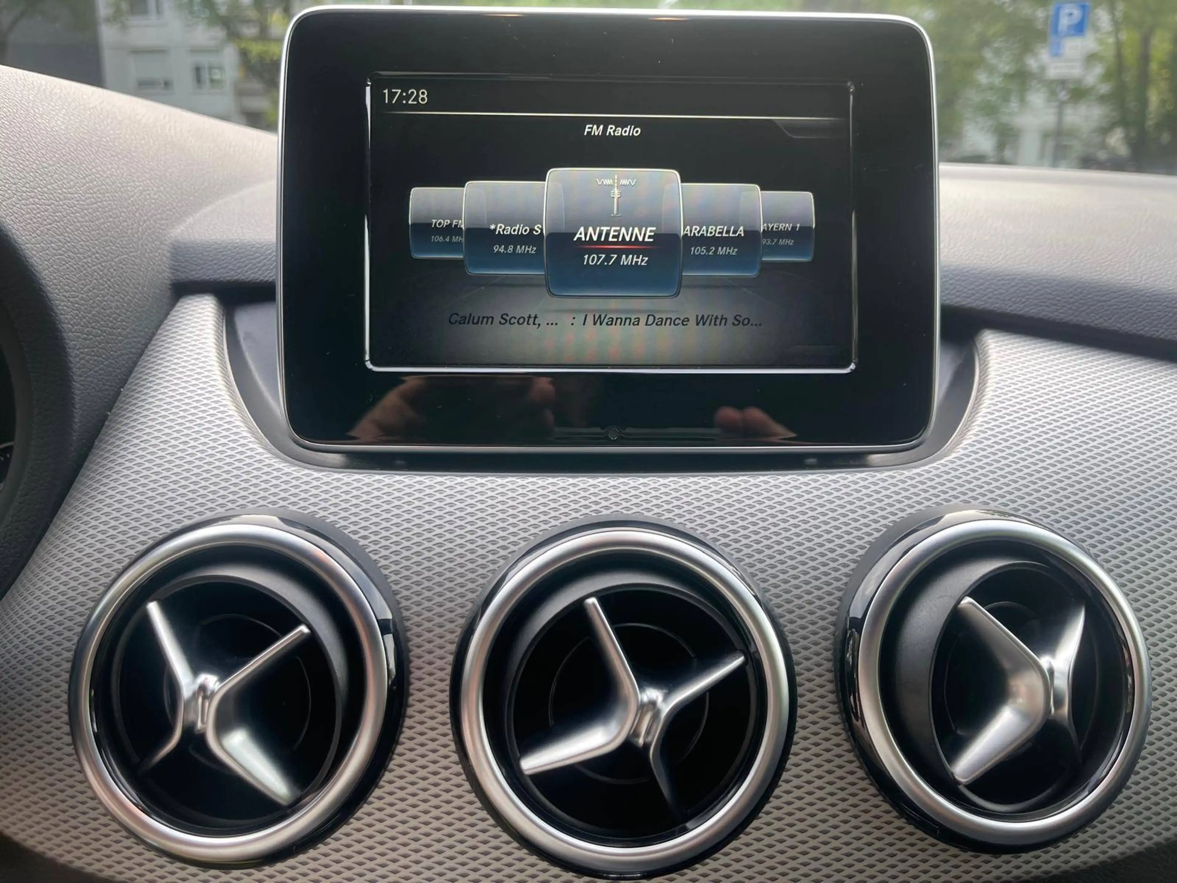 Mercedes-Benz B 180 B 180 Urban Style Edition — photo 13