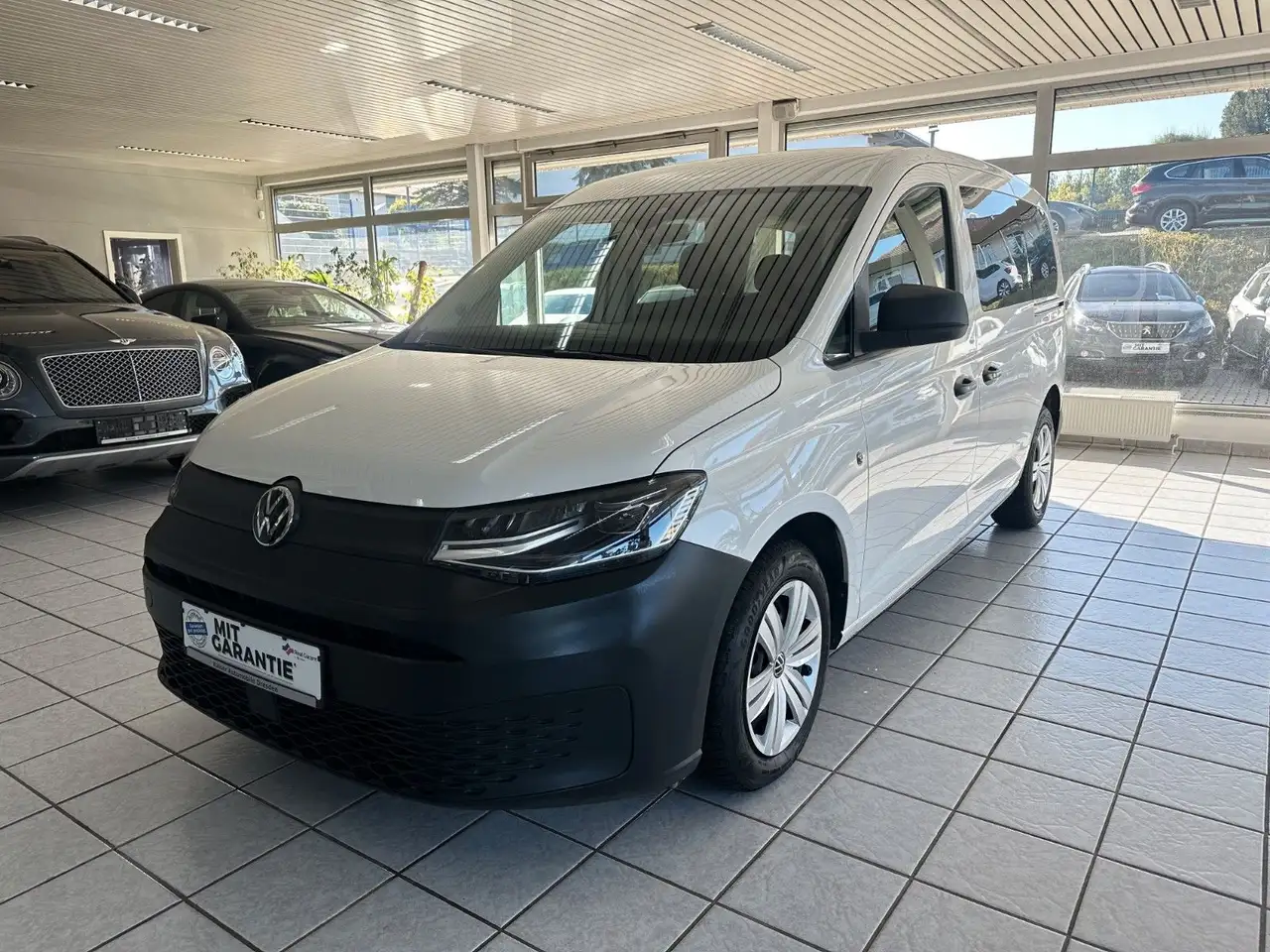 Volkswagen Caddy Kombi Maxi*IQ.DRIVE*PDC*SHZ*AHK*Tempo*