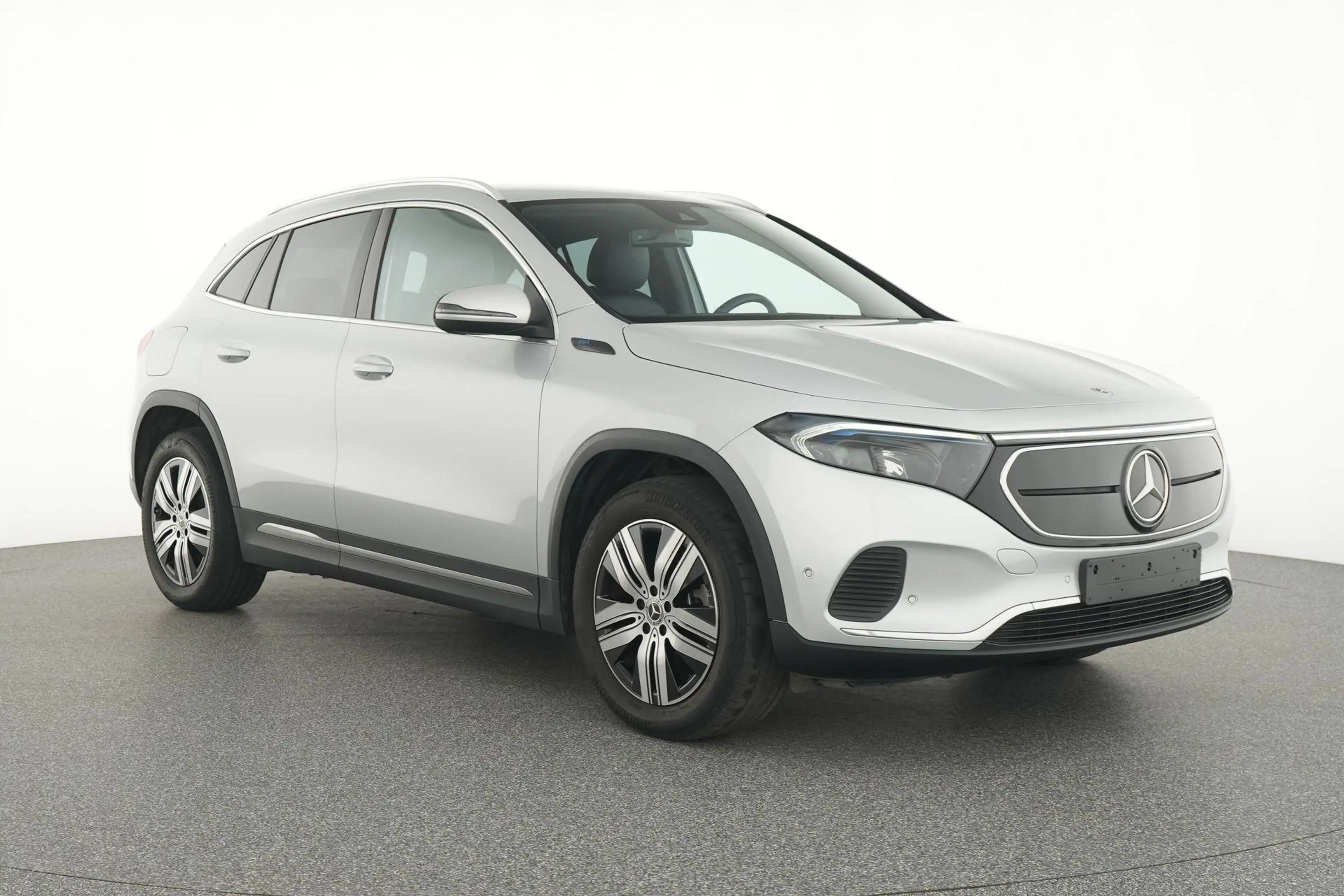 Mercedes-Benz EQA 250 Progressive — photo 2