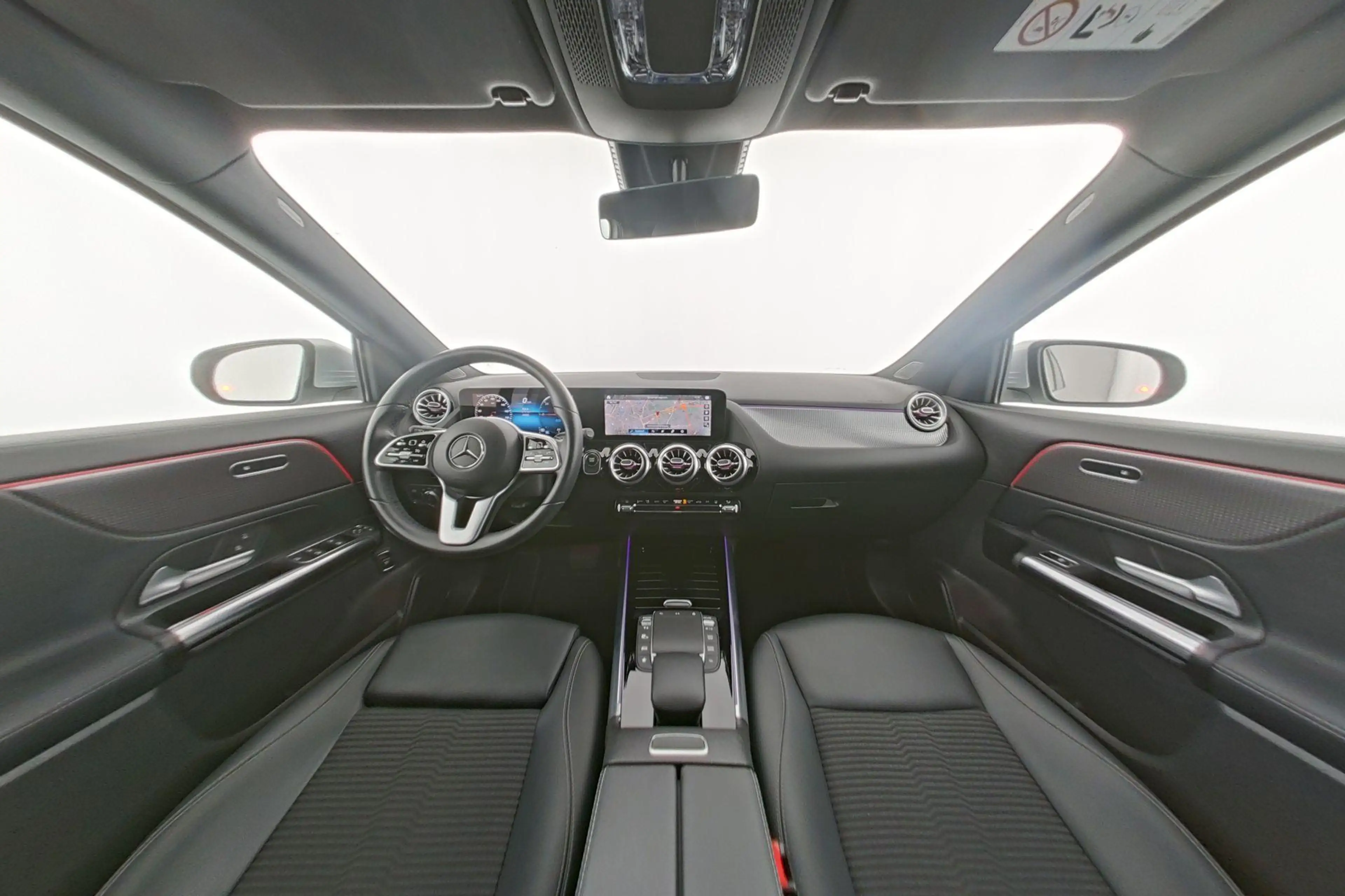 Mercedes-Benz EQA 250 Progressive — photo 12