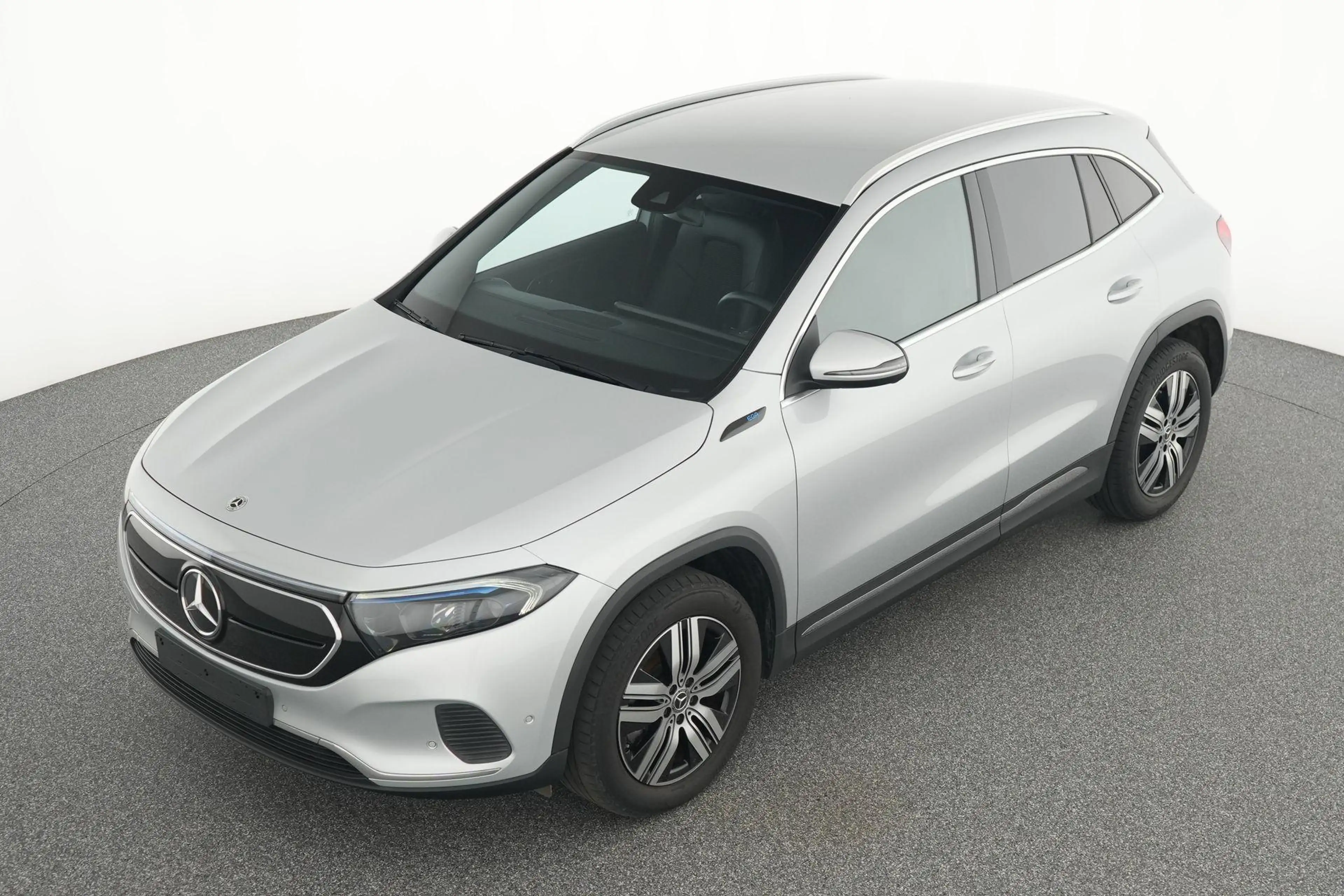 Mercedes-Benz EQA 250 Progressive — photo 11
