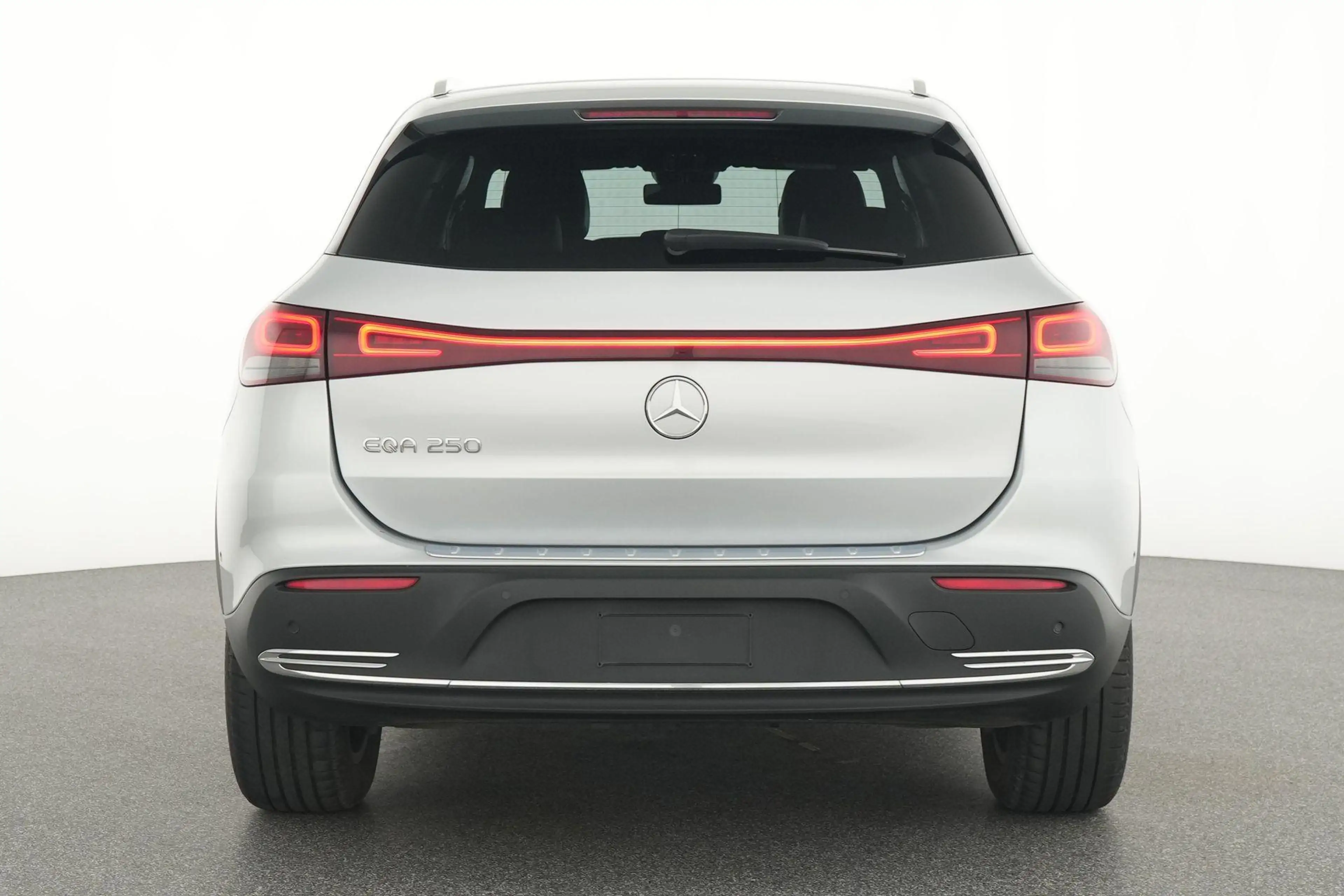 Mercedes-Benz EQA 250 Progressive — photo 7