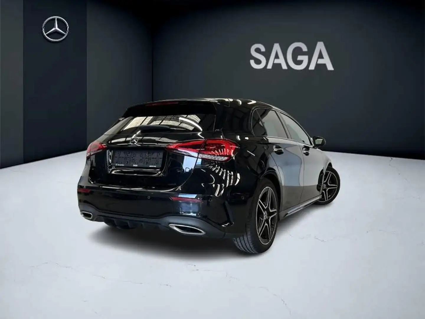 Mercedes-Benz A 180 Pack AMG Toit Pano Zwart - 2