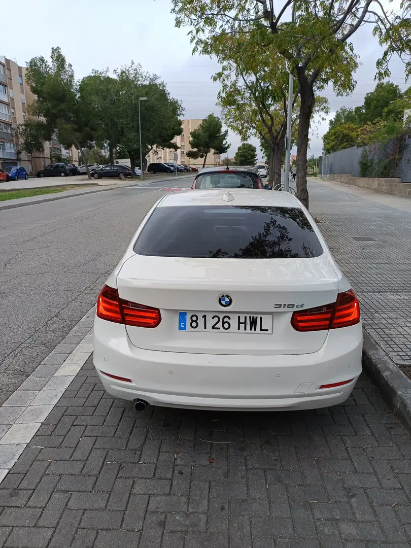 BMW 318 318d xDrive Luxury - 2