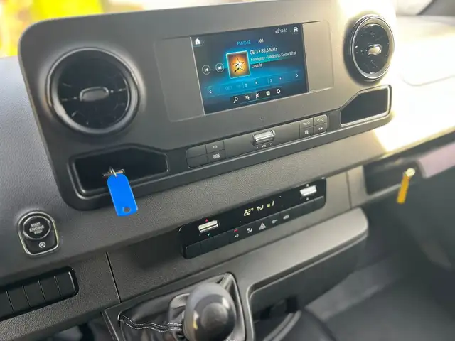 Mercedes-Benz Sprinter 319 CDI Meiller 3-Seiten Kipper Ansicht 3