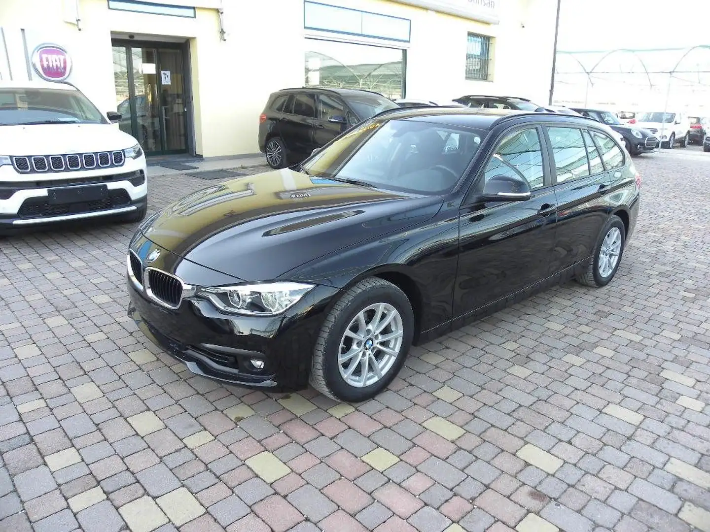 BMW 318 i Touring Business Advantage aut. Nero - 1