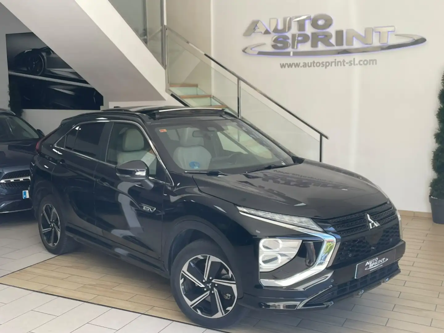 Mitsubishi Eclipse Cross PHEV Kaiteki 4WD Negro - 1