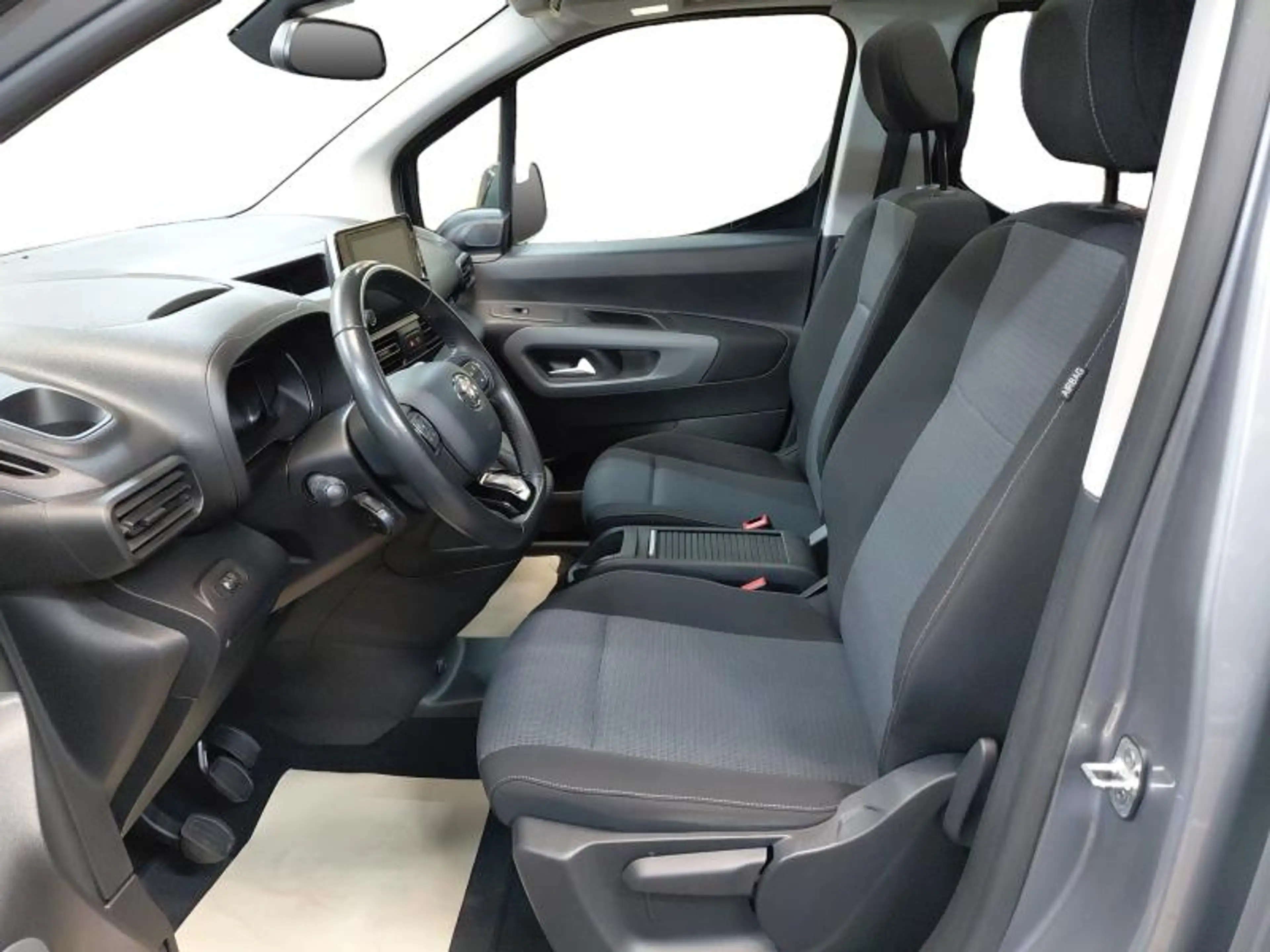 Toyota Verso CITY VERSO MPV — photo 10