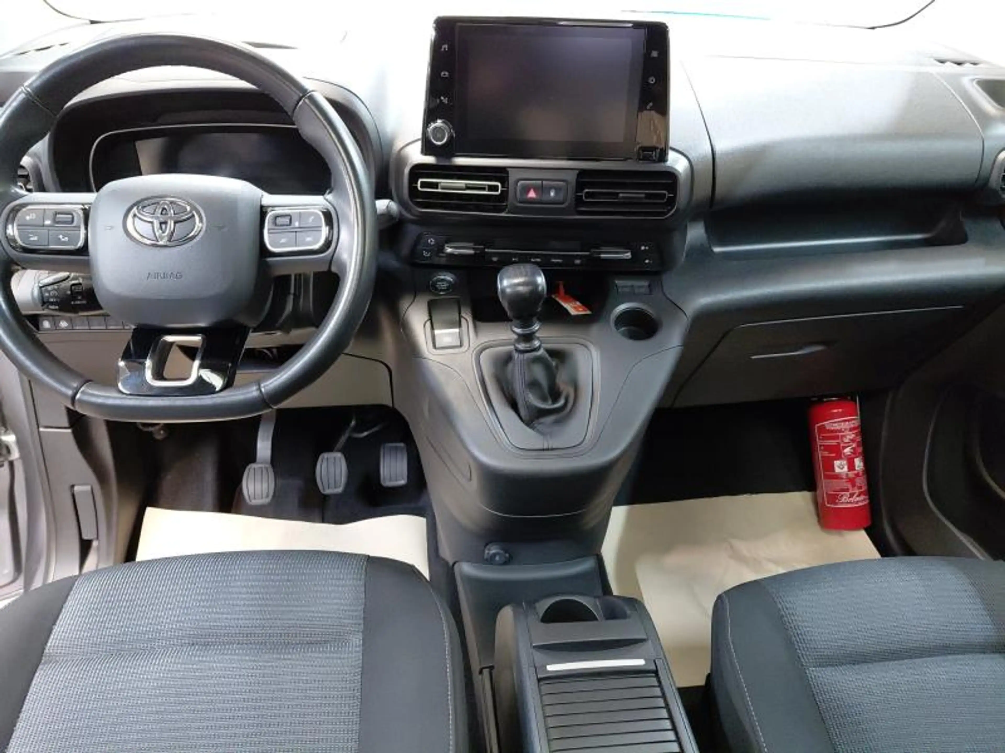 Toyota Verso CITY VERSO MPV — photo 12
