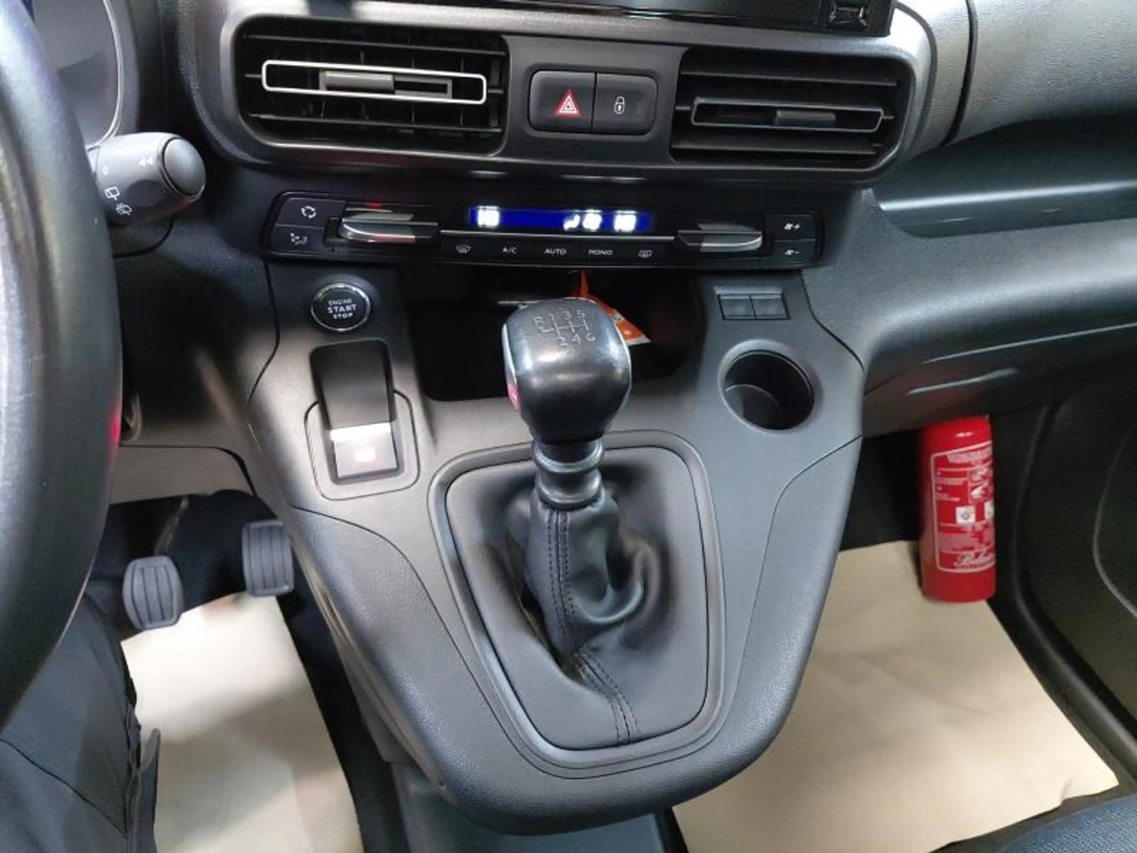 Toyota Verso CITY VERSO MPV — photo 15