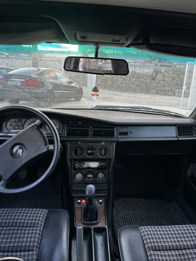 Mercedes-Benz 190 190E 2.3-16 - 1