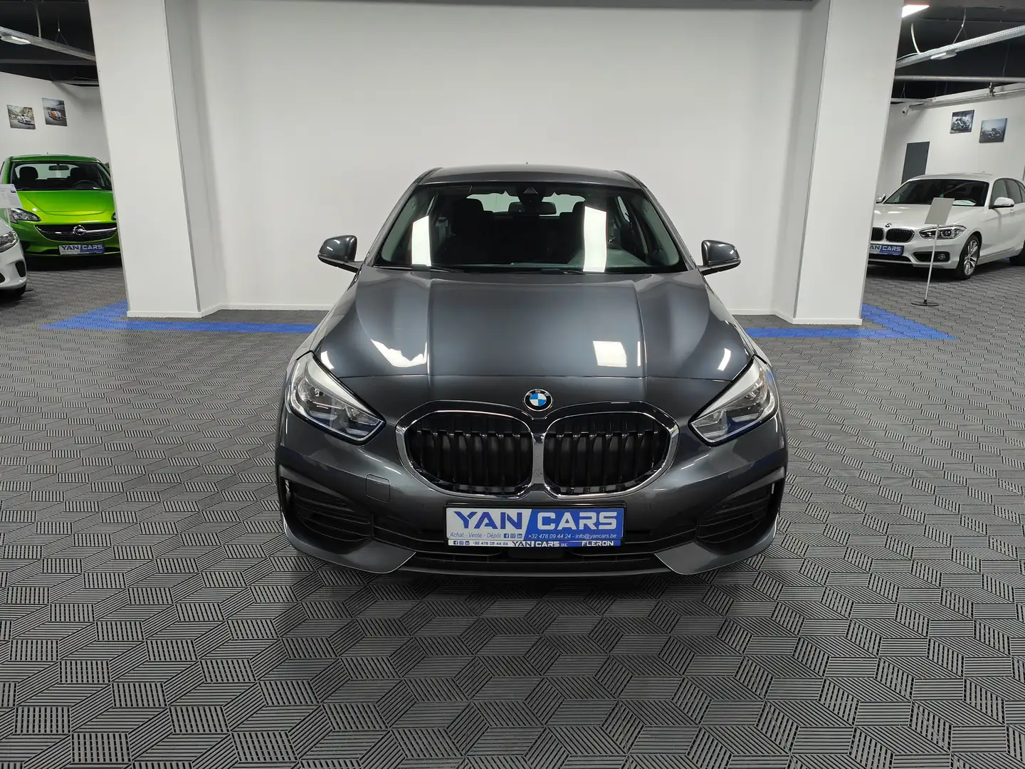 BMW 116 d * NEW MODEL * GPS + CRUISE + COCKPIT * GARANTIE Сірий - 2
