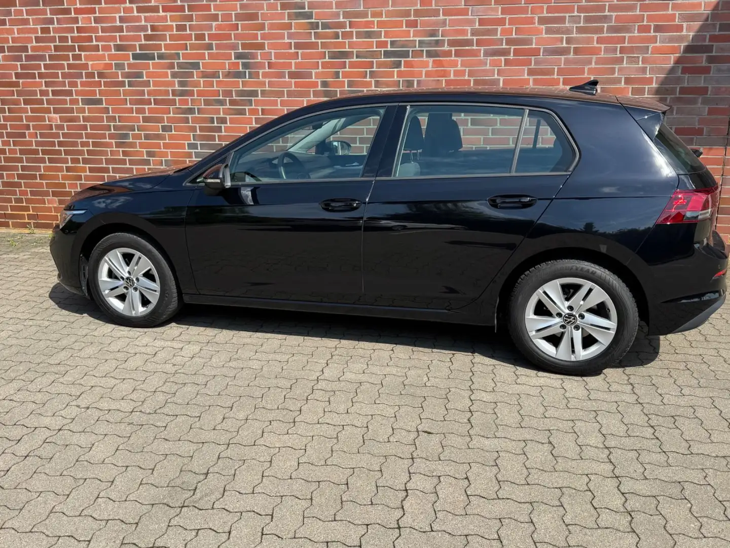 Volkswagen Golf VIII 1.5 TSI ACC/Klima/Tel./Sitzhei Noir - 2