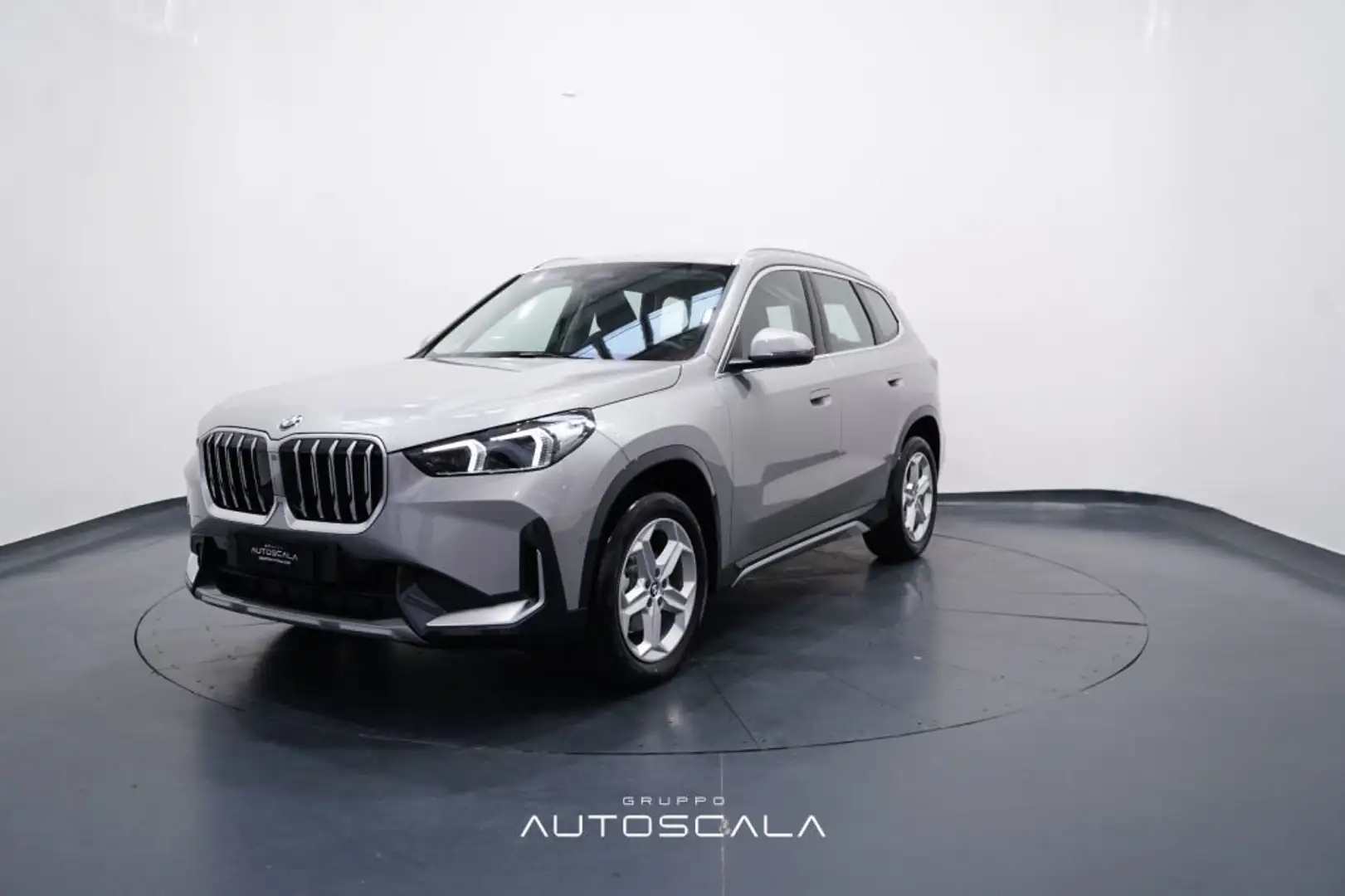 BMW X1 sDrive 20d xLine Argento - 1