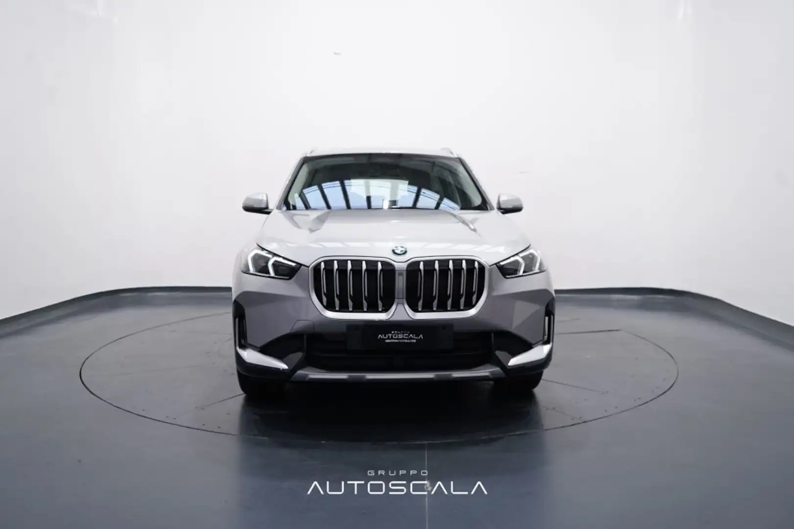 BMW X1 sDrive 20d xLine Argento - 2