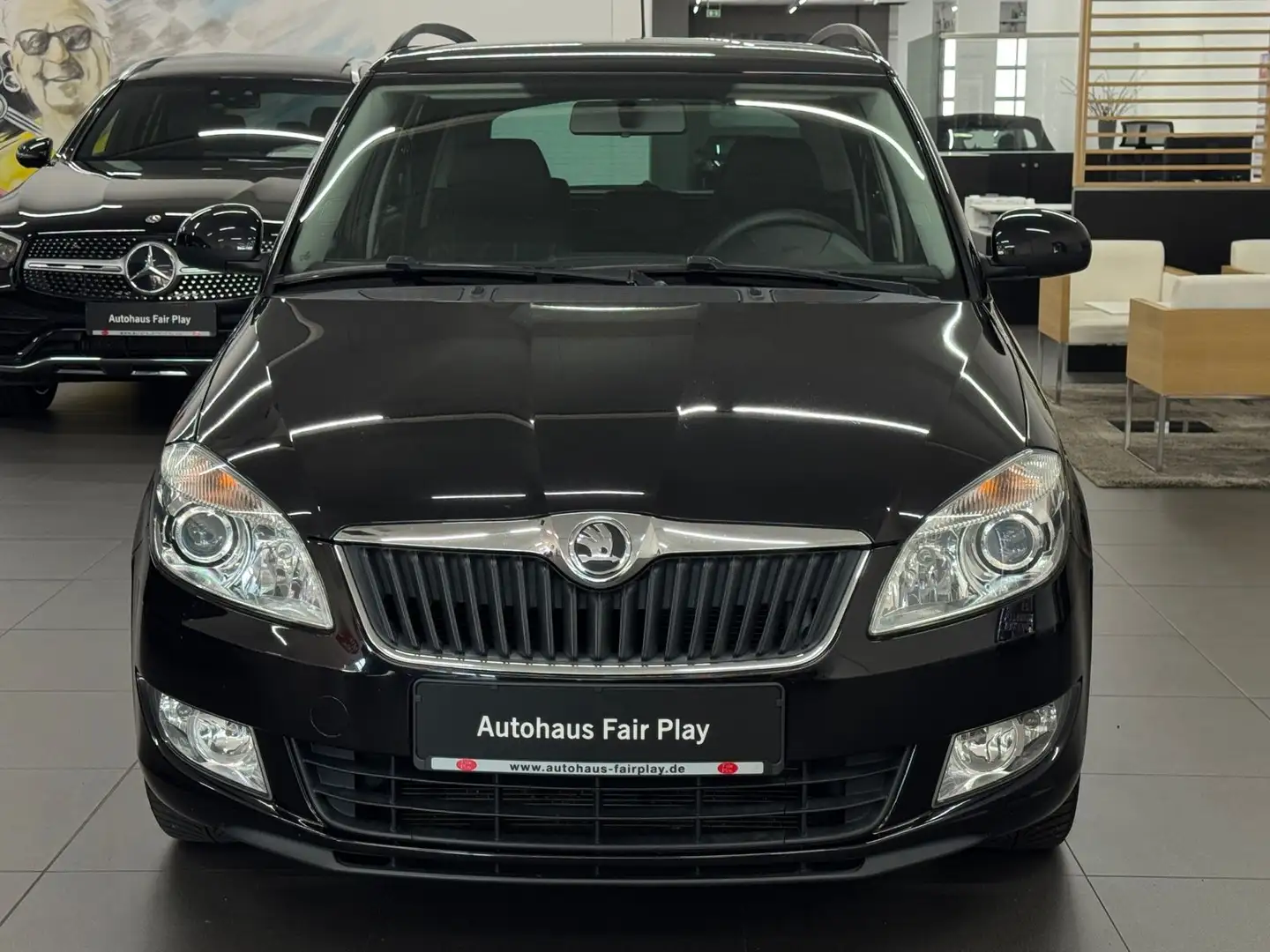 Skoda Fabia Combi Fresh DSG STANDHZG/PDC/U-FREI! Schwarz - 2