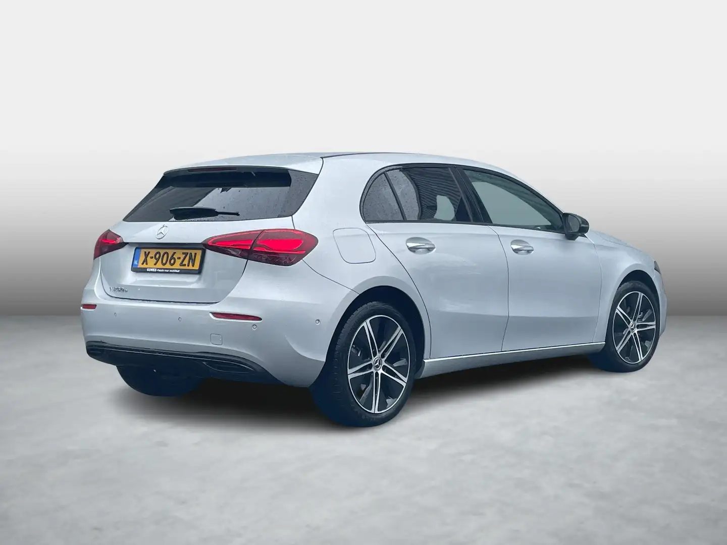 Mercedes-Benz A 250 e | Panoramadak | Night Pakket | MULTIBEAM LED Kop Zilver - 2
