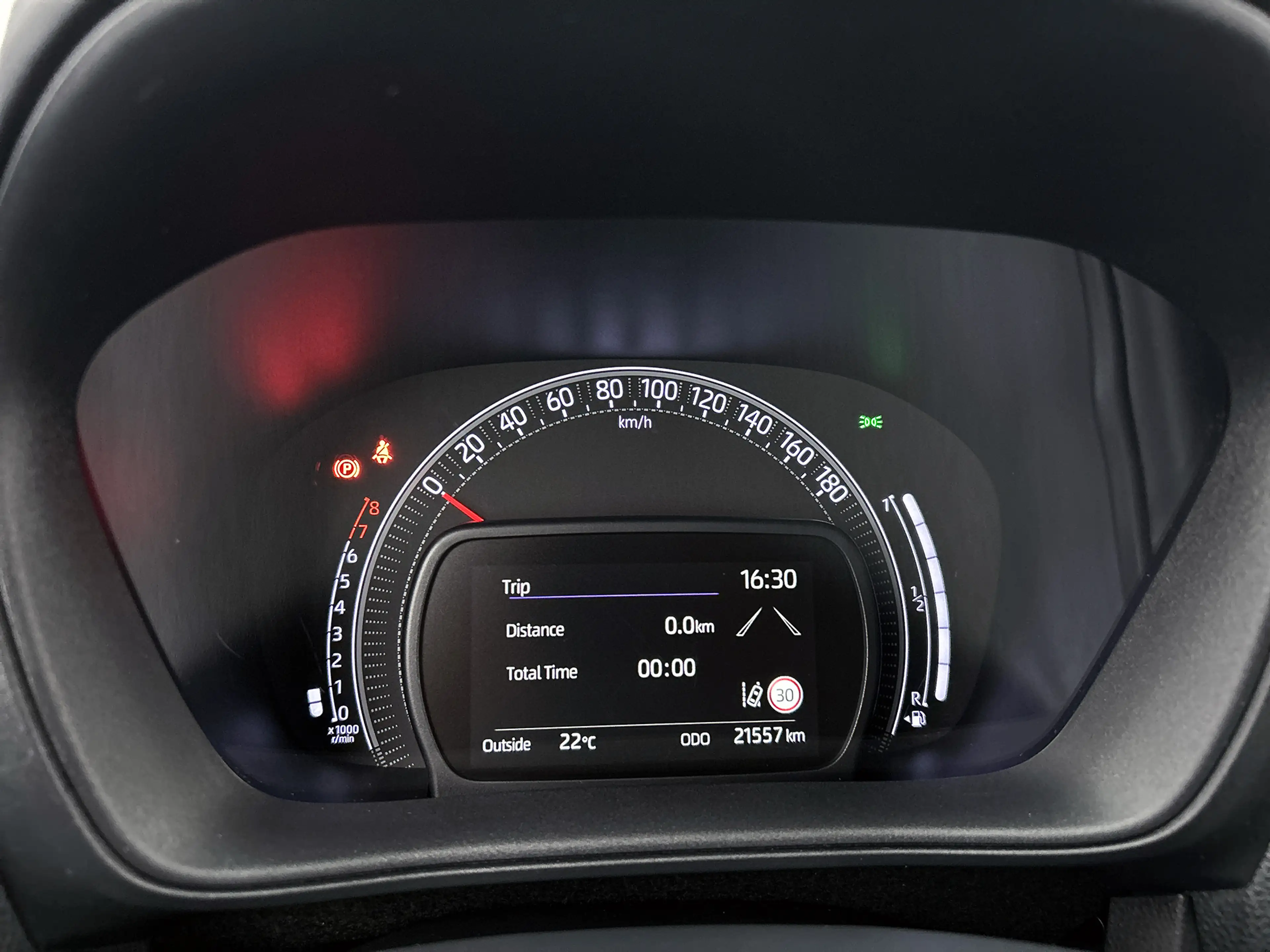 Toyota Aygo X 1.0 VVT-i MT Play | BTW voertuig | Apple CarPlay/A — photo 5