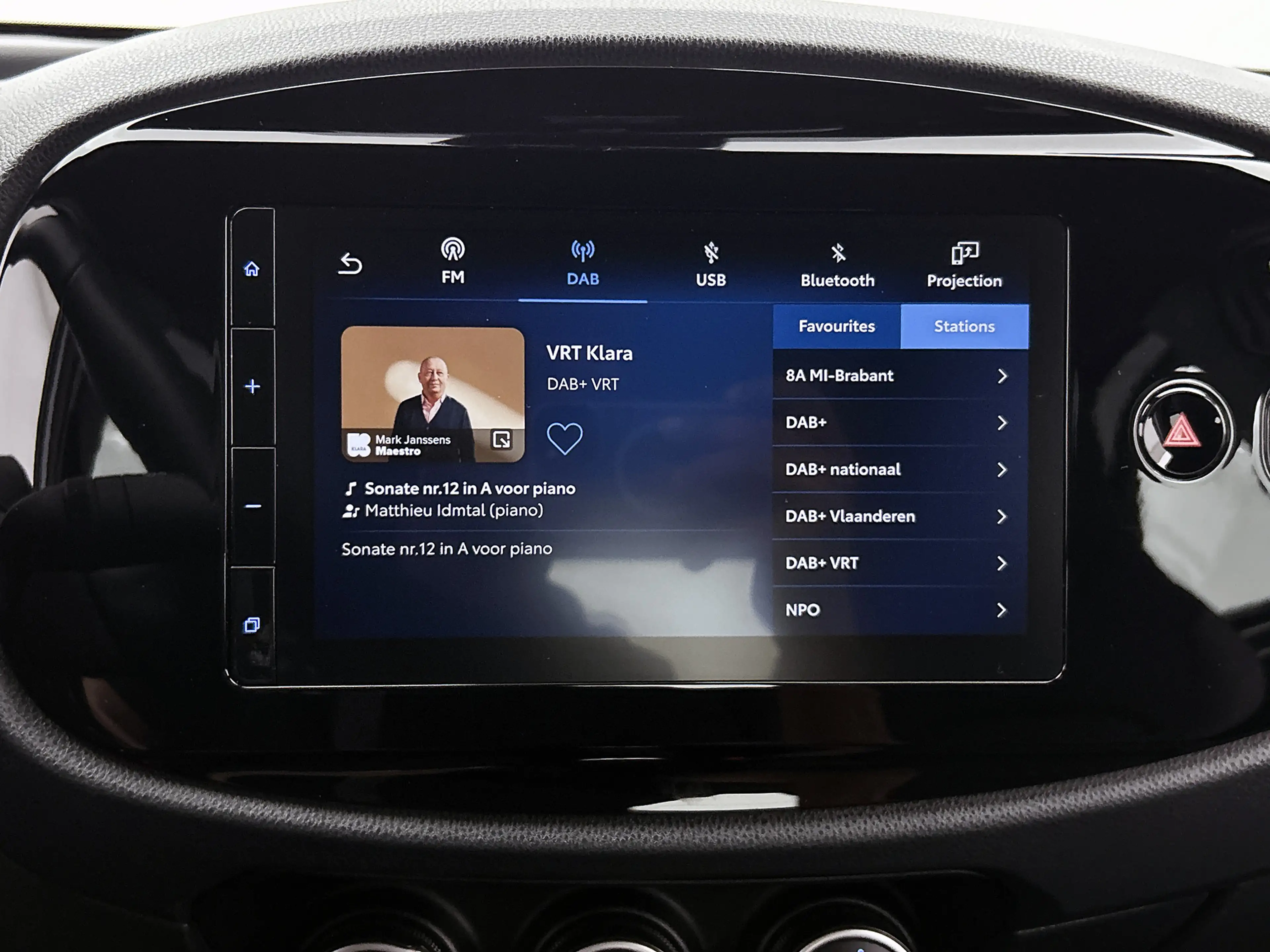 Toyota Aygo X 1.0 VVT-i MT Play | BTW voertuig | Apple CarPlay/A — photo 7