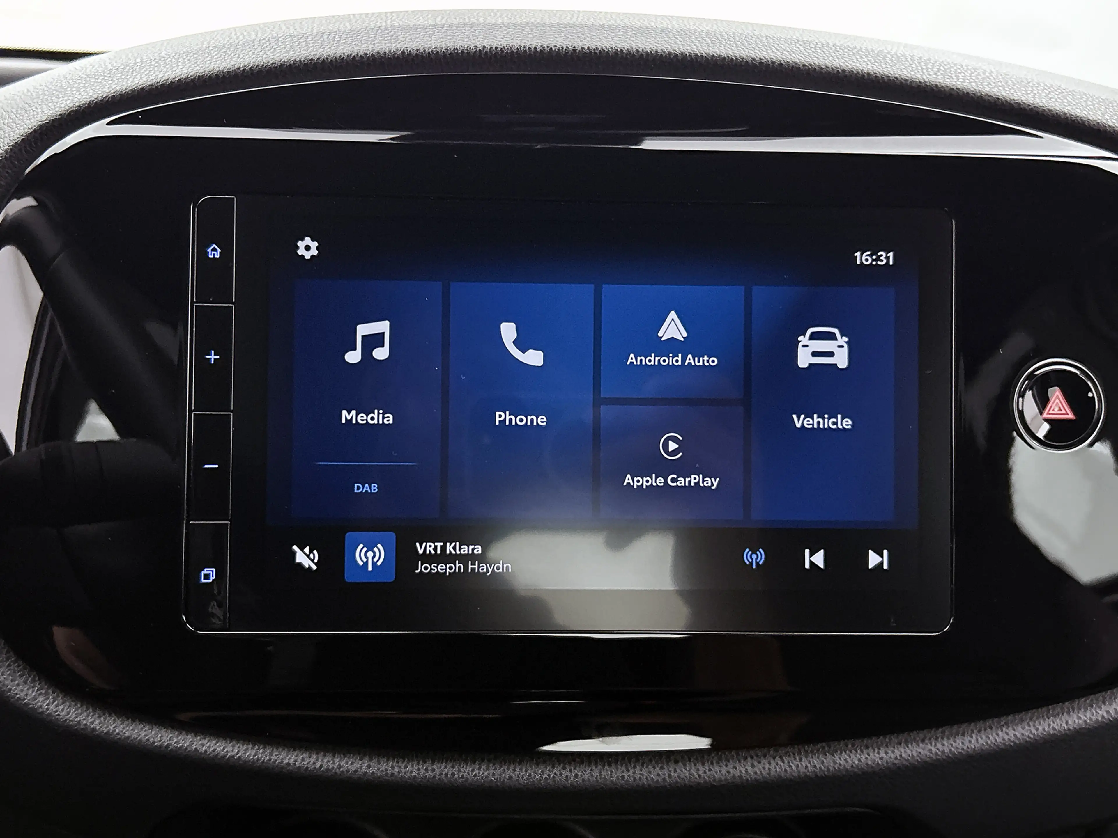 Toyota Aygo X 1.0 VVT-i MT Play | BTW voertuig | Apple CarPlay/A — photo 9