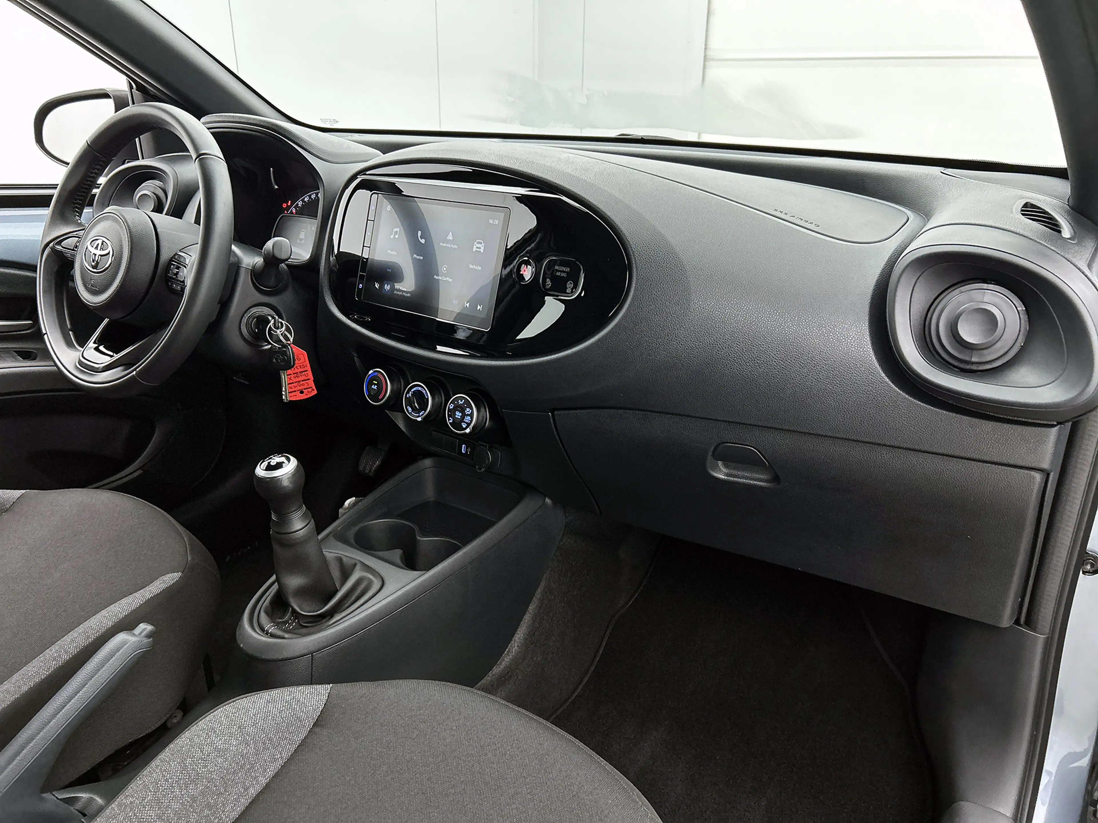 Toyota Aygo X 1.0 VVT-i MT Play | BTW voertuig | Apple CarPlay/A — photo 6