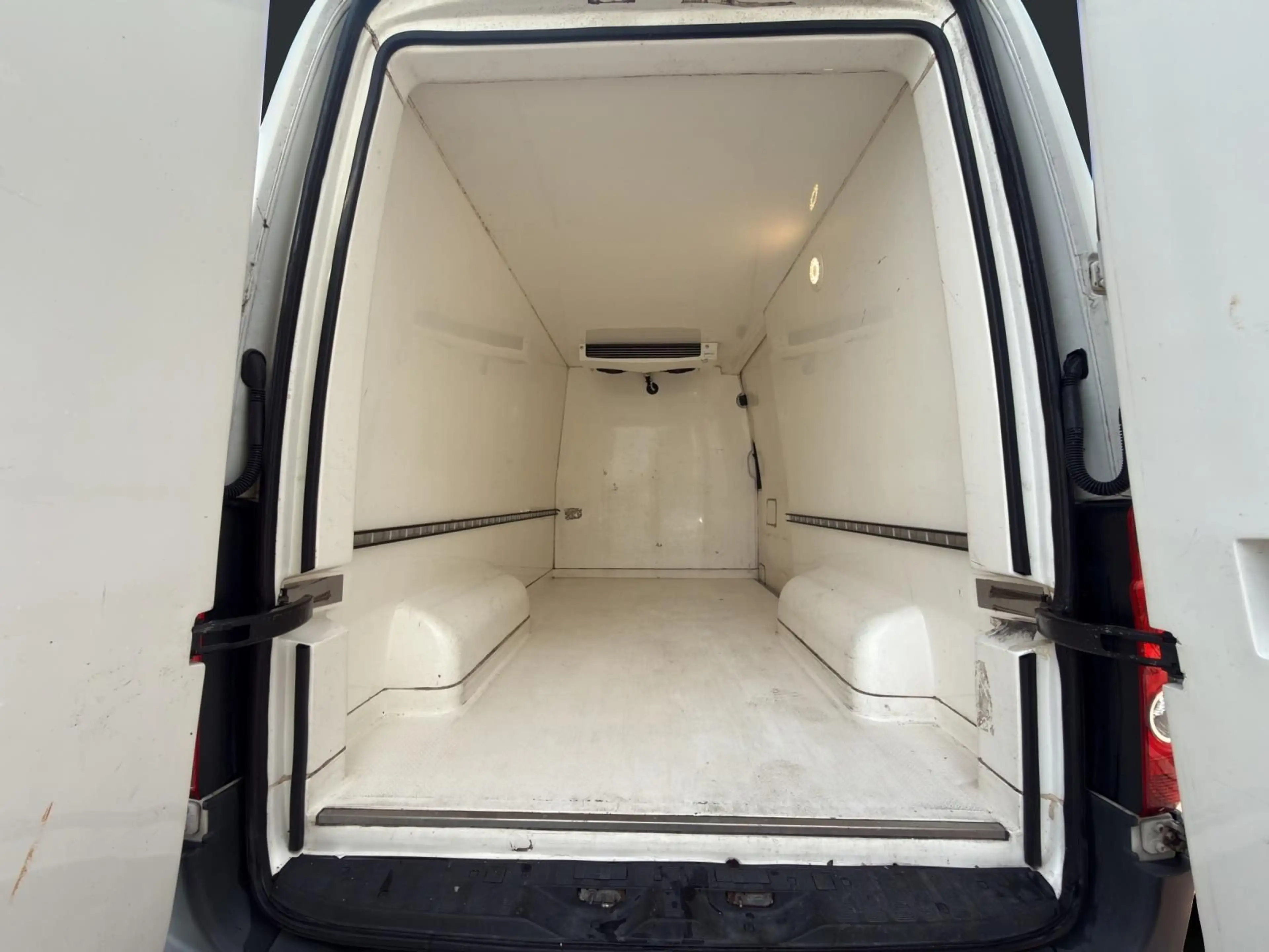 Volkswagen Crafter 2.0TDI 35 L2H2*WAECO Frigo 4500*Kühlung — photo 6
