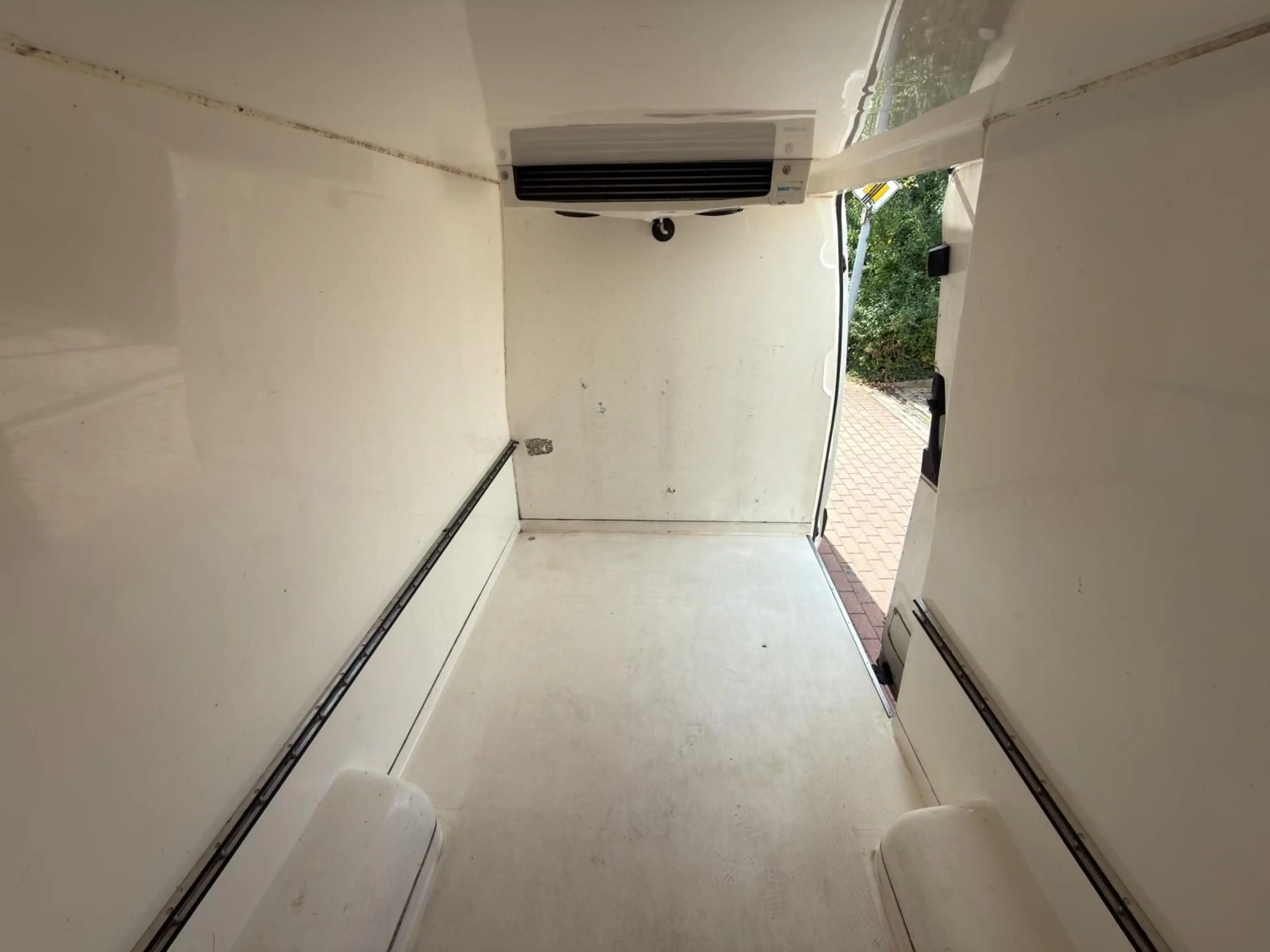 Volkswagen Crafter 2.0TDI 35 L2H2*WAECO Frigo 4500*Kühlung — photo 7