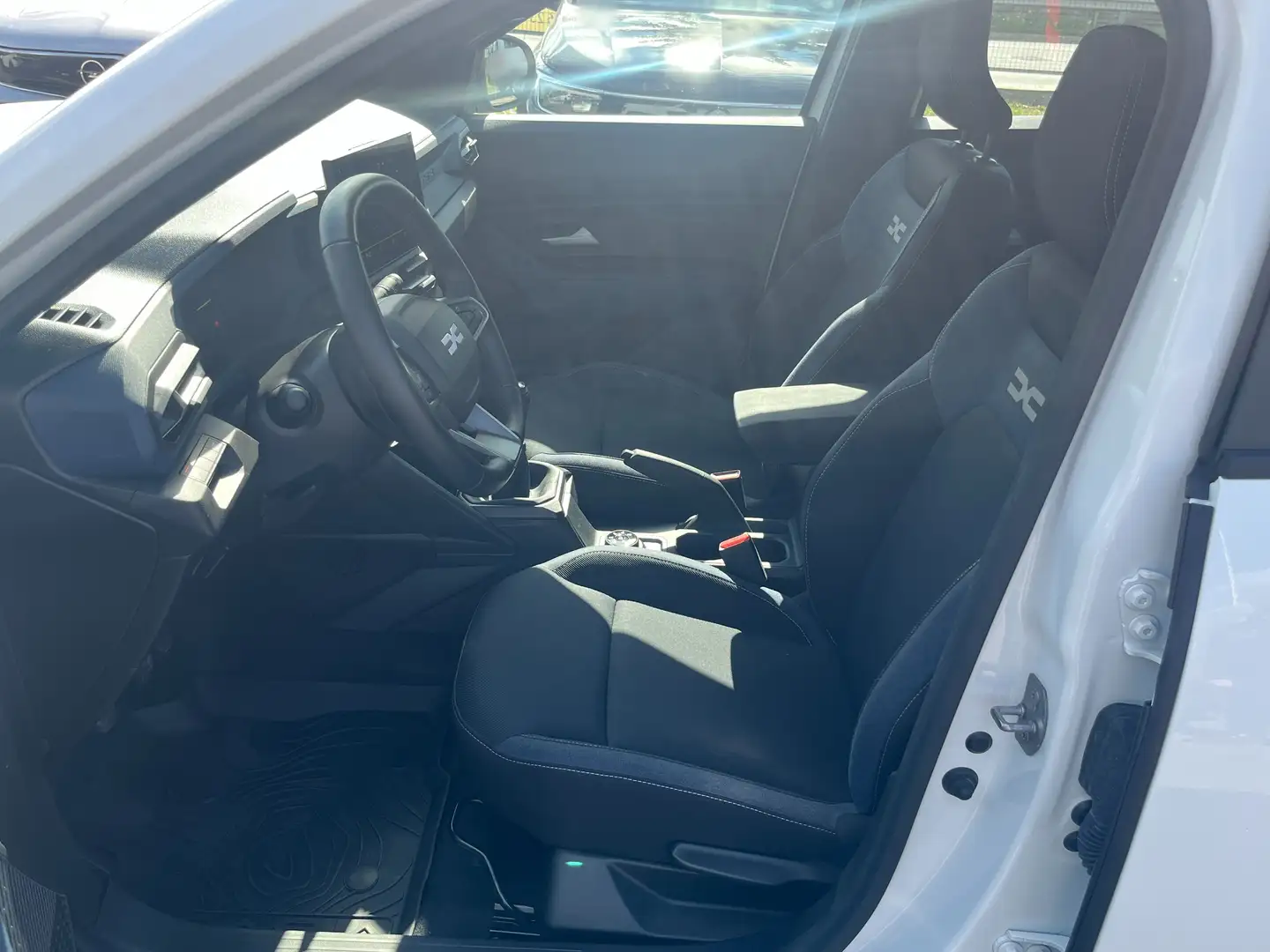 Dacia Duster TCe 130 Expression 4x4 Blanc - 2