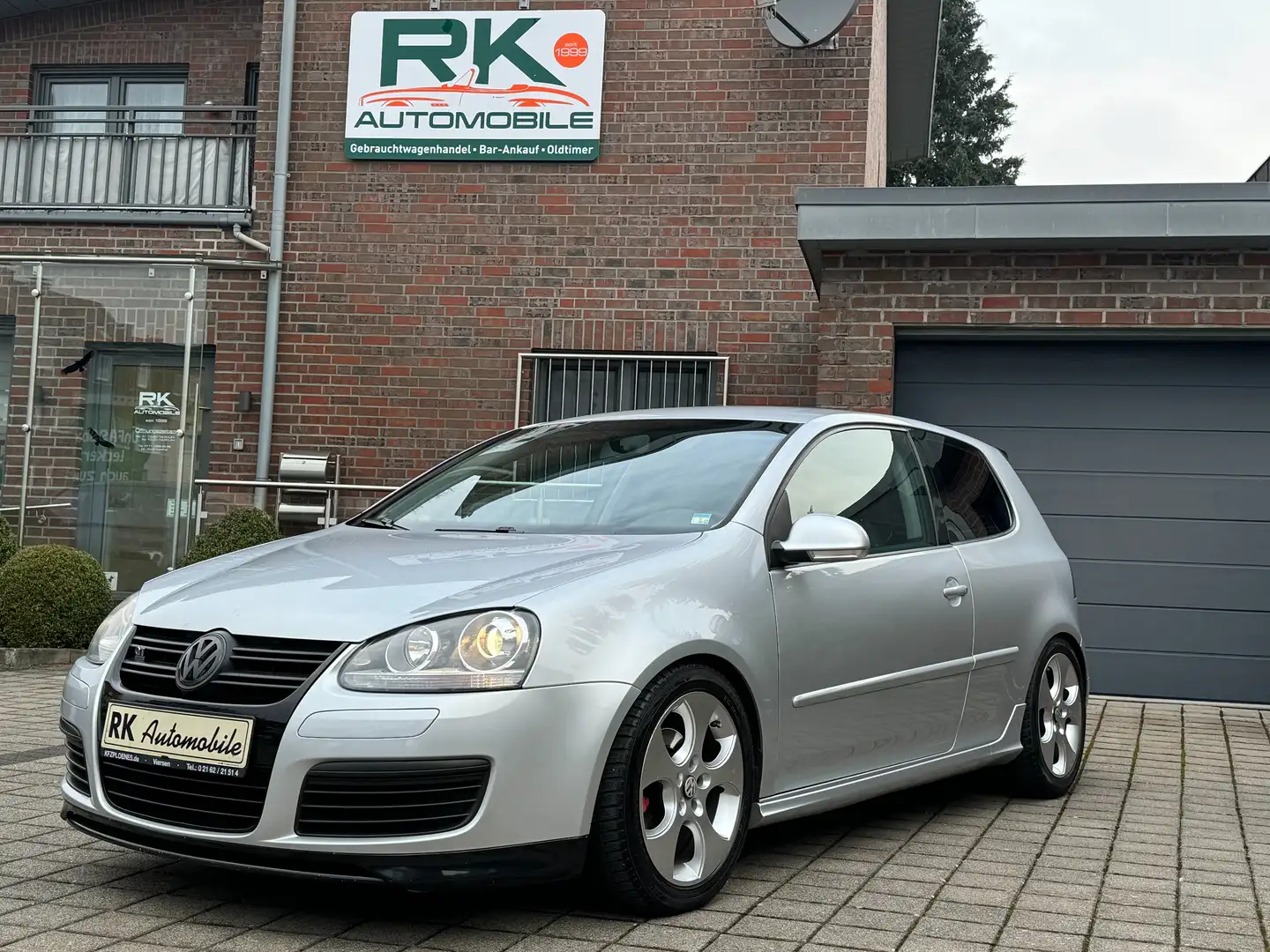 Volkswagen Golf 1.4 Sportline R32 Optik Silber - 1