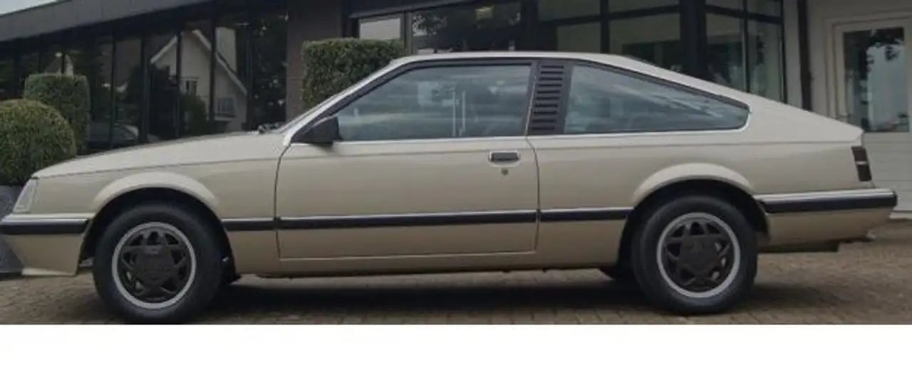 Opel Monza 2.5E, foto 3