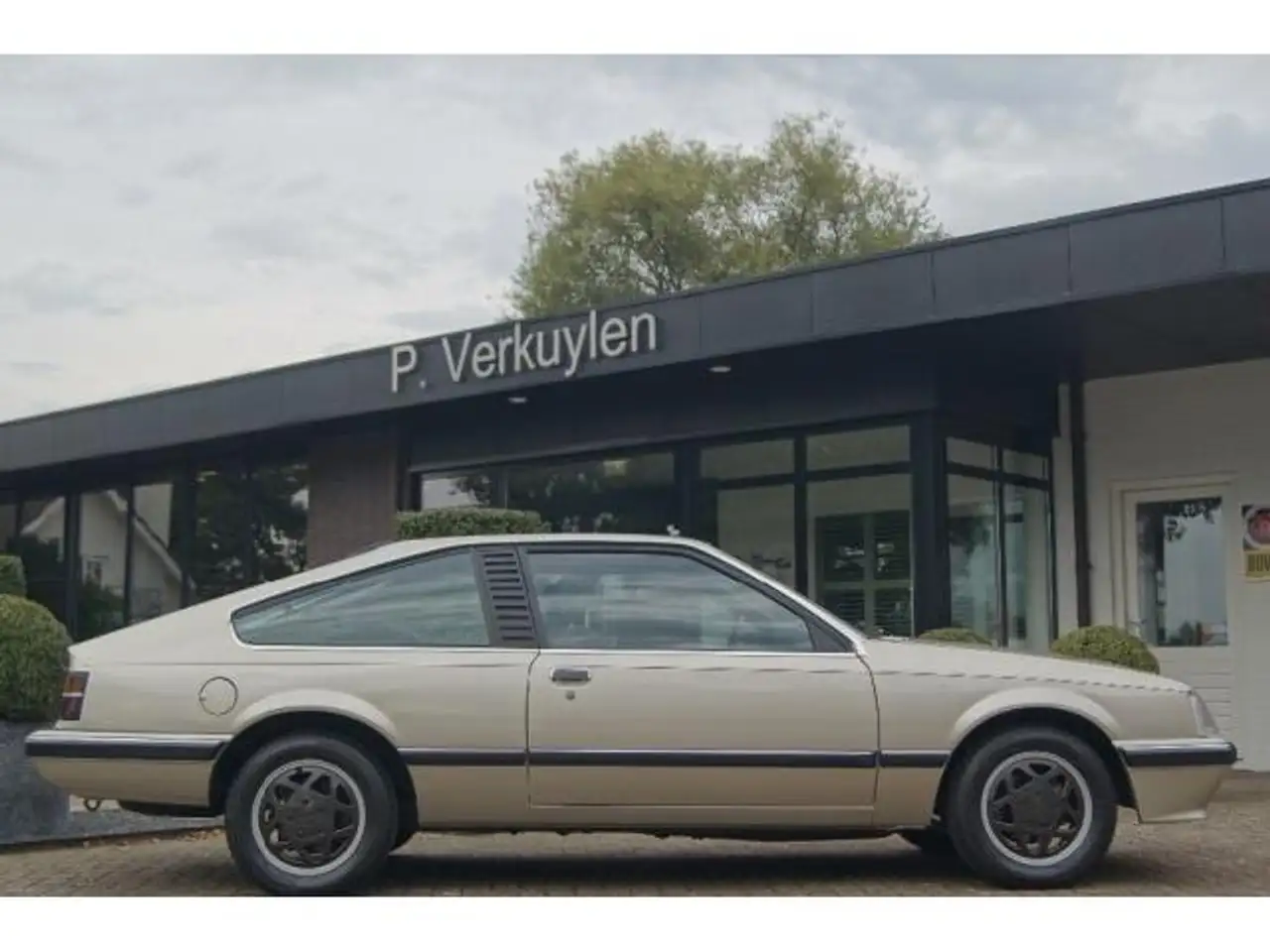Opel Monza 2.5E, foto 4
