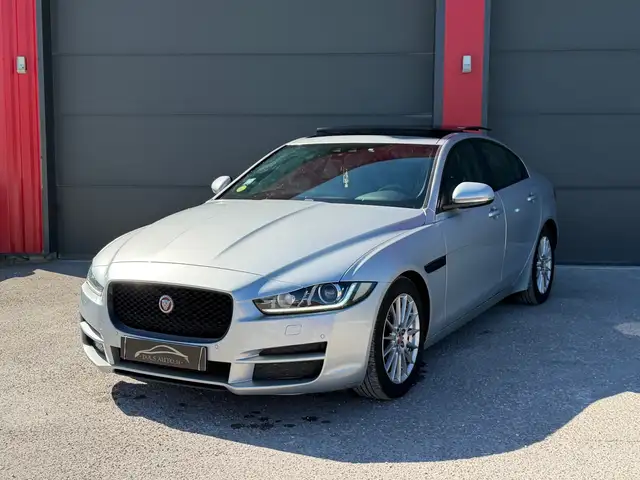 Jaguar XE XE 2.0 D - 163 ch E-Performance Prestige