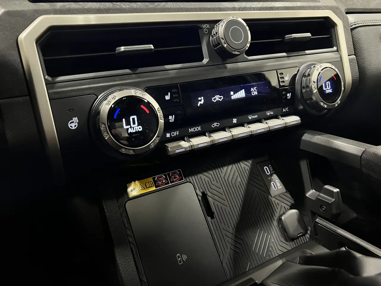 Toyota Tacoma снимка Toyota Tacoma