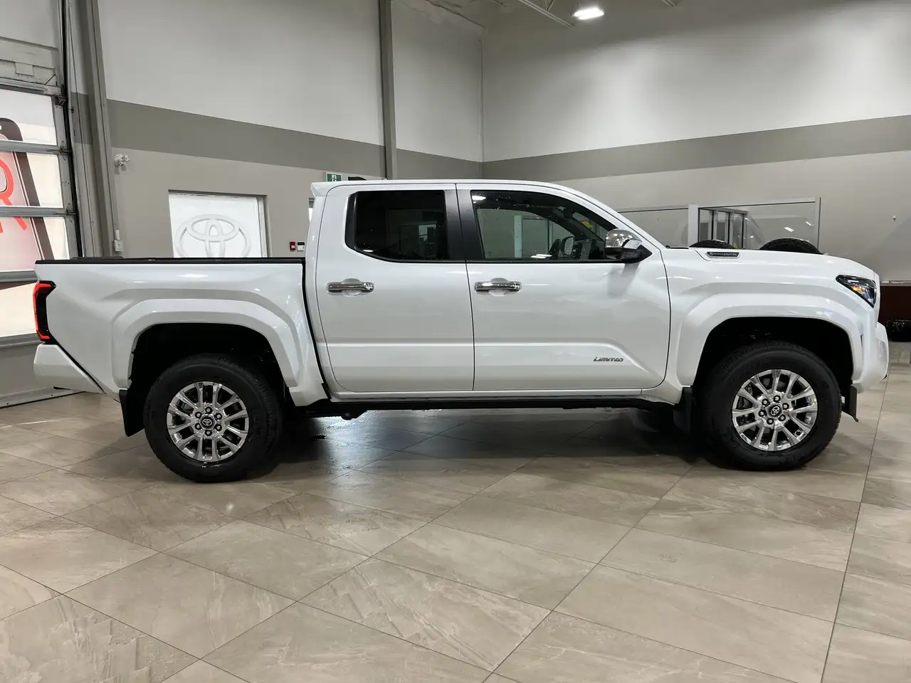 Toyota Tacoma снимка Toyota Tacoma