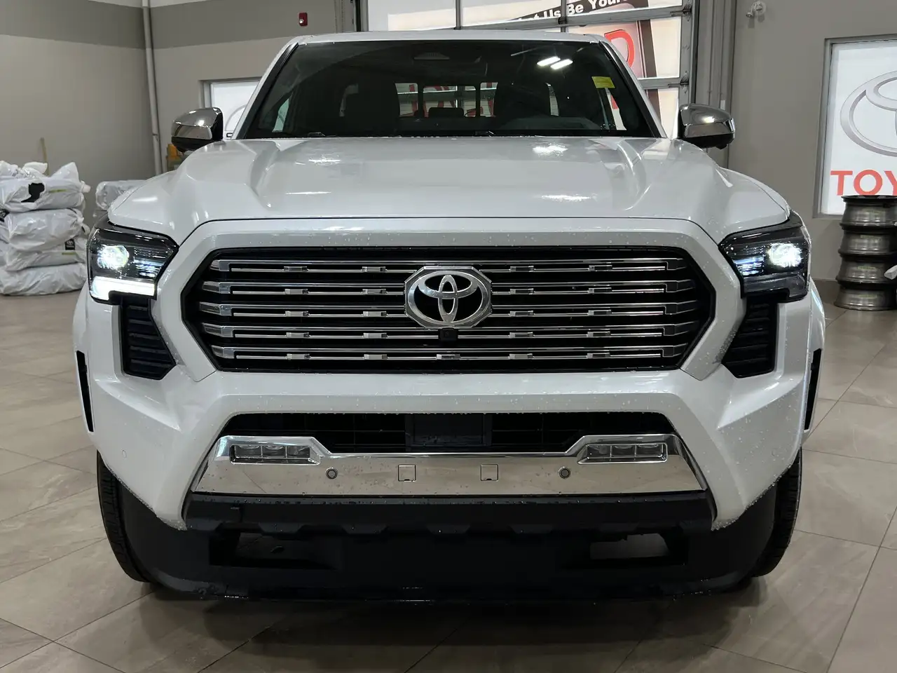 Toyota Tacoma снимка Toyota Tacoma