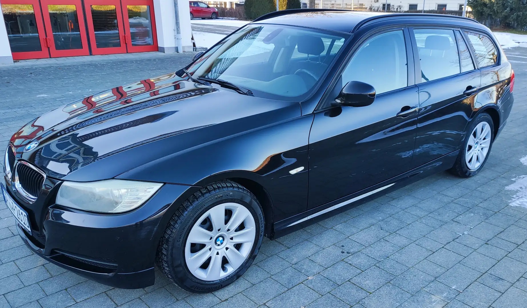 BMW 316 316d DPF Touring Schwarz - 1