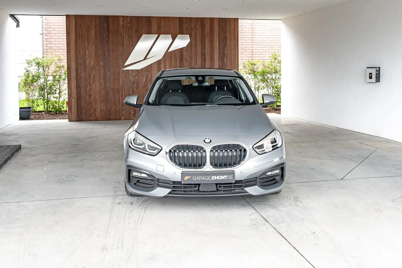 BMW 118 i, Zetelverwarming, stuurwielverwarming Grijs - 2