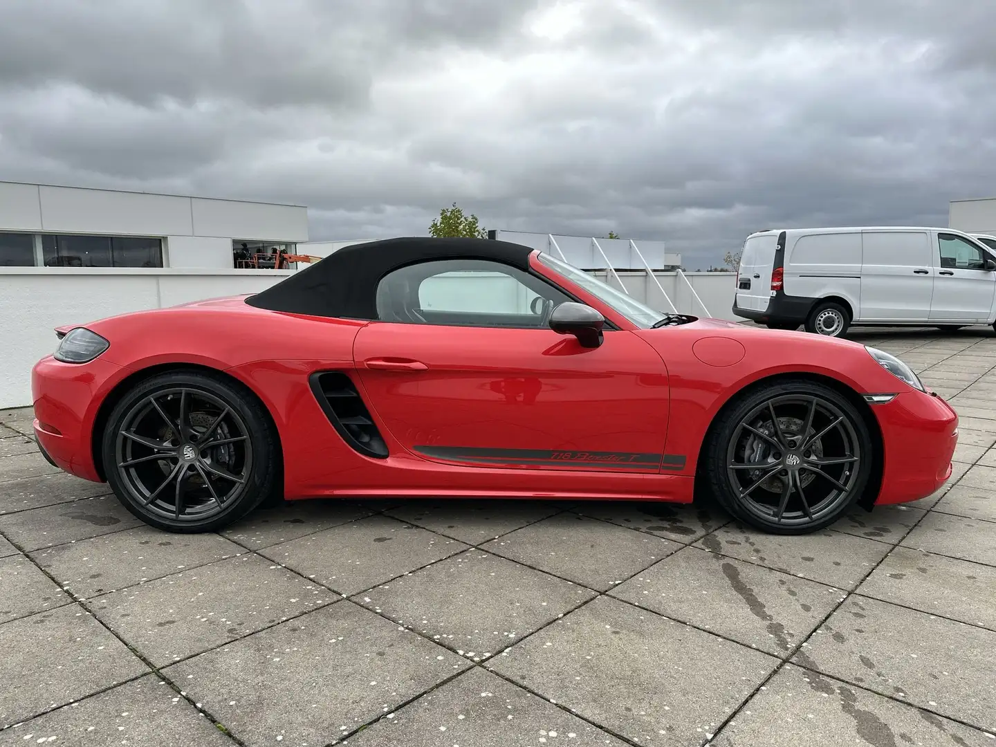 Porsche Boxster 718 T/LED PDLS PLUS/PARK ASSIST/DOPPELKUPPLUNG Rouge - 2