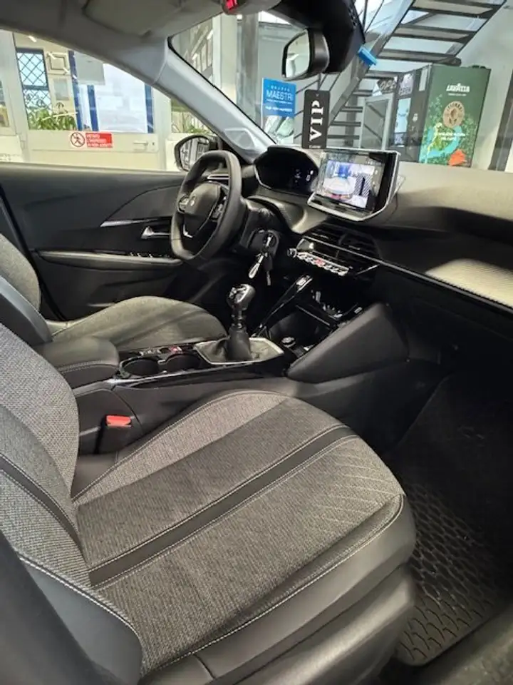 Peugeot 208 208 II 2023 1.2 puretech Allure s 11
