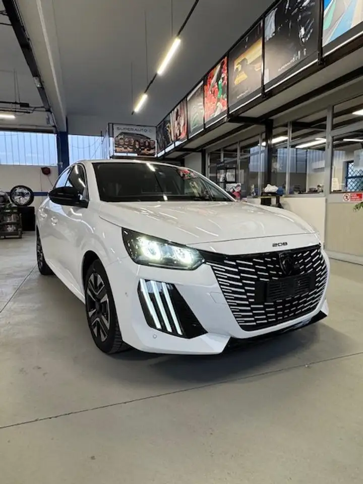 Peugeot 208 208 II 2023 1.2 puretech Allure s 6