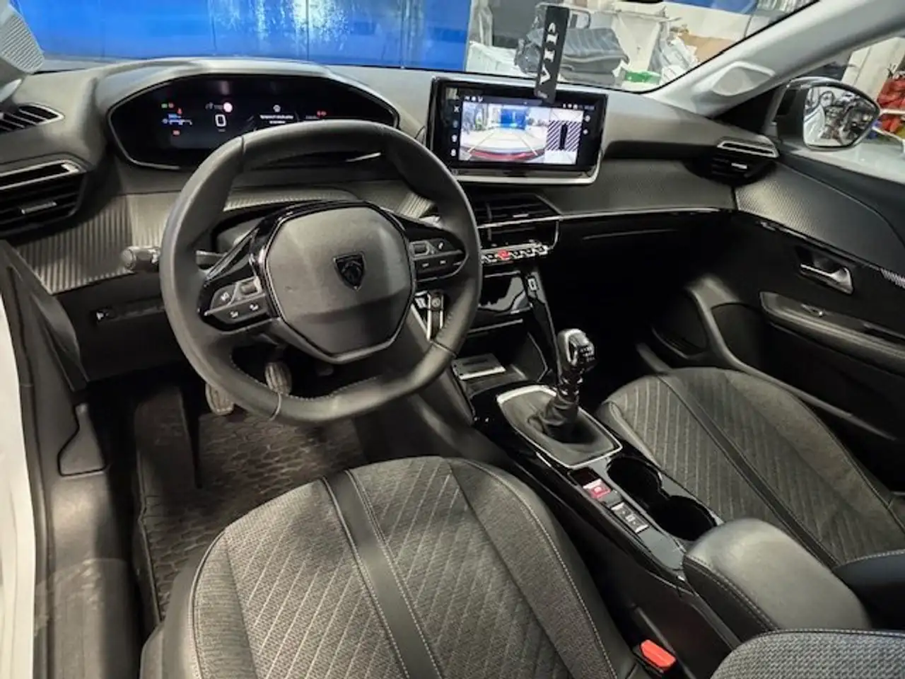Peugeot 208 208 II 2023 1.2 puretech Allure s 9