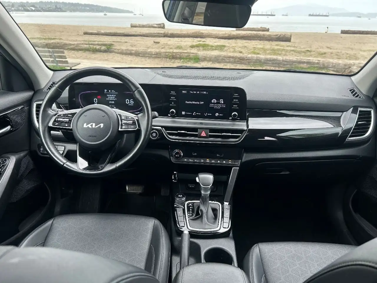 Kia Seltos снимка Kia Seltos